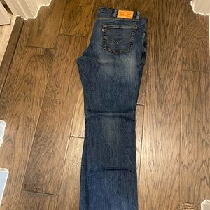 Levi’s 510 42X32 distressed dark blue